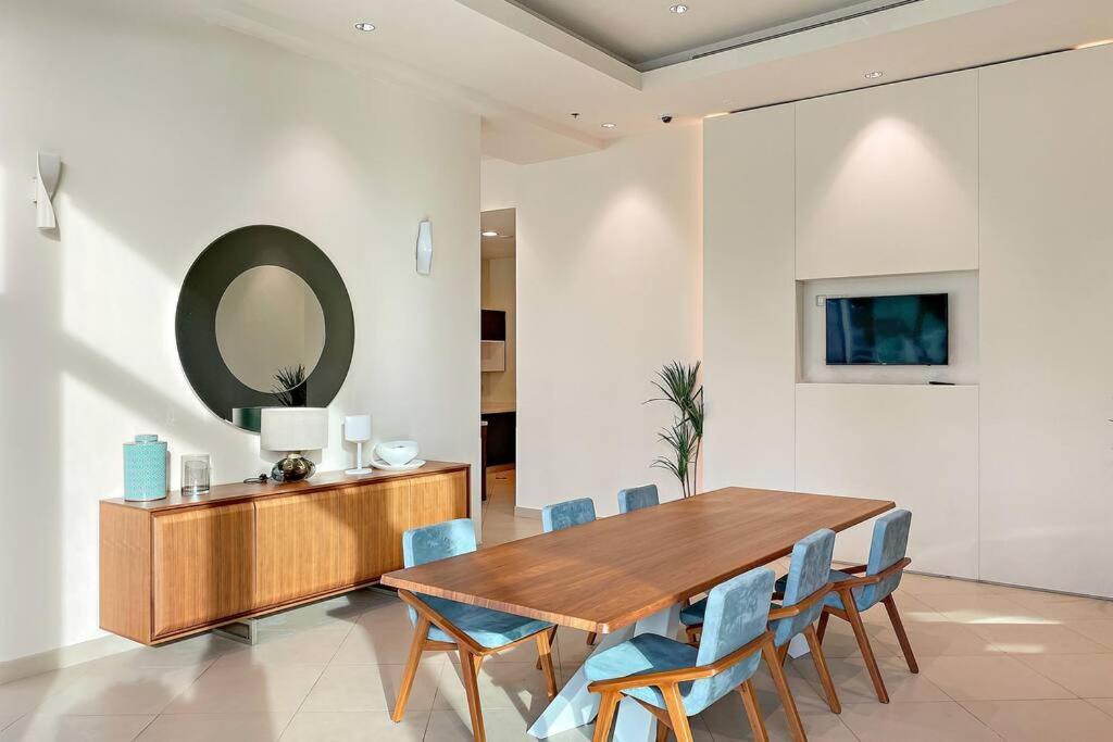 Apartment First Class 2br Exquisite Living
