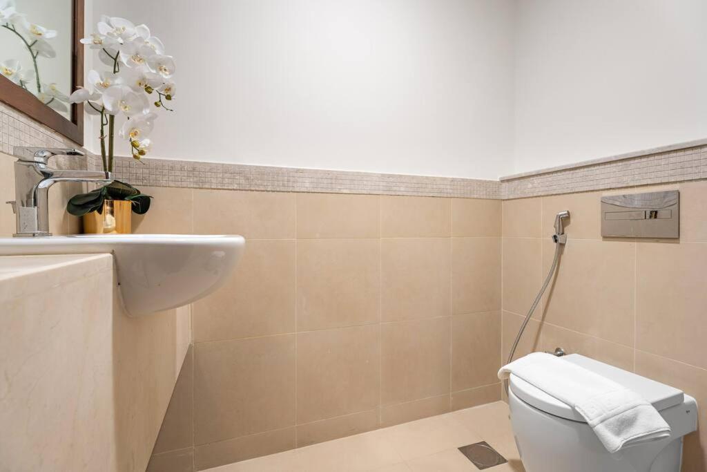 First Class 2br Exquisite Living *