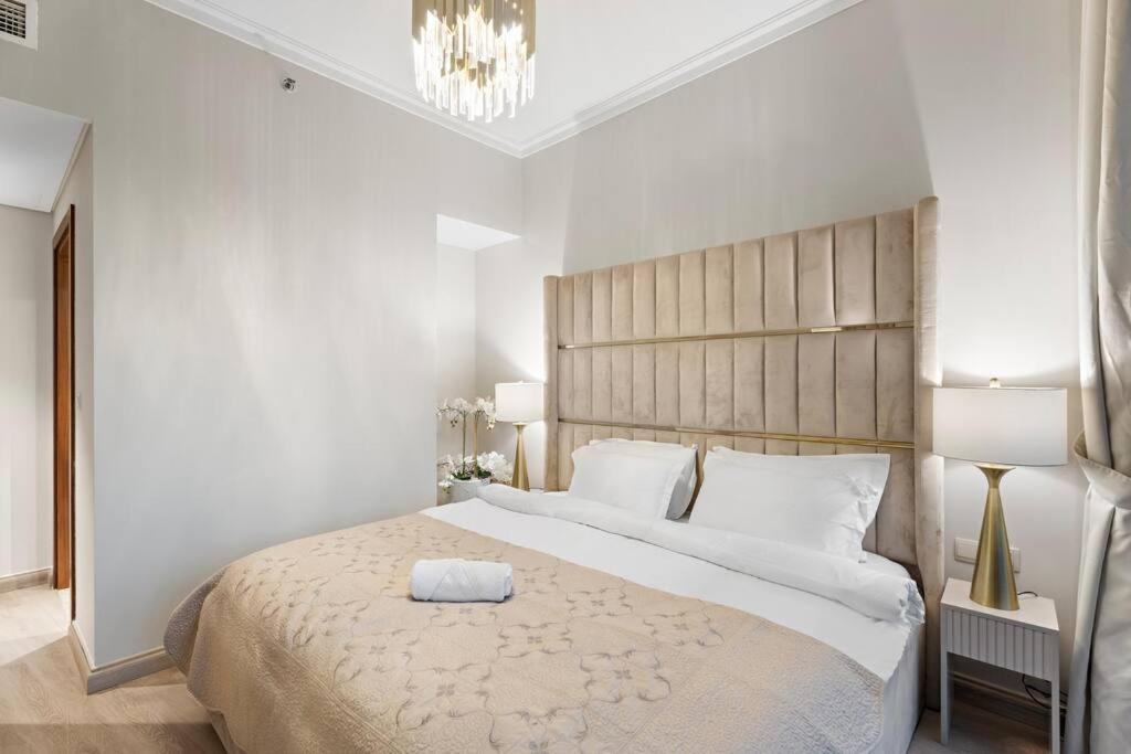 Apartment First Class 2br Exquisite Living