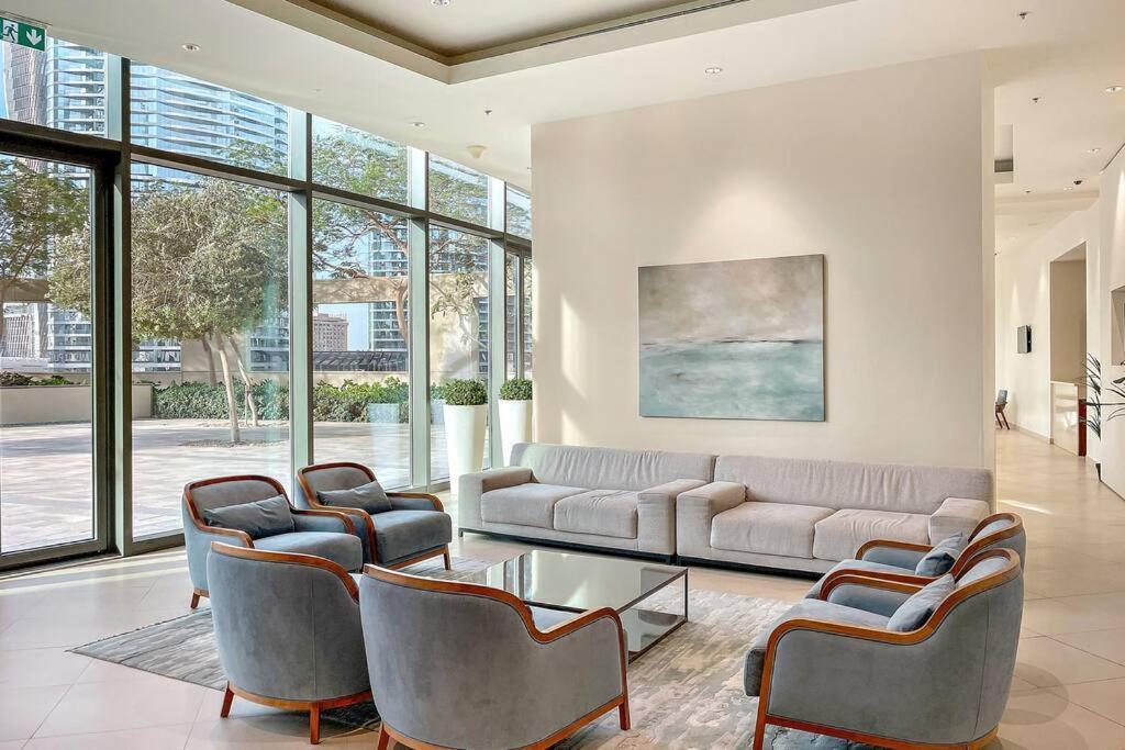 Apartment First Class 2br Exquisite Living Dubai