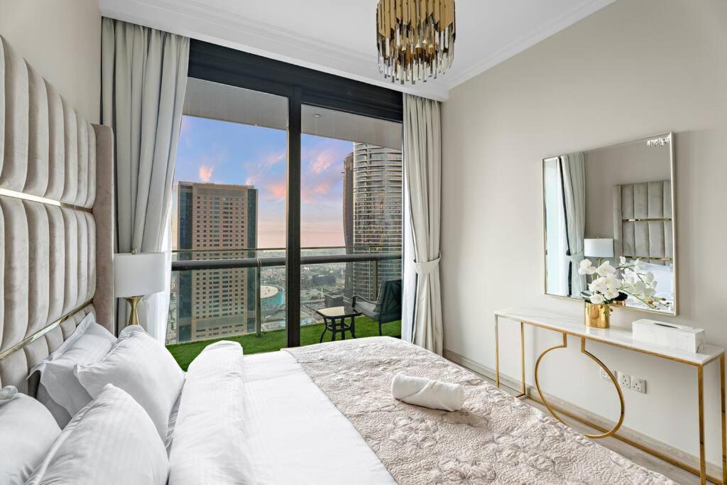 First Class 2br Exquisite Living * Dubai