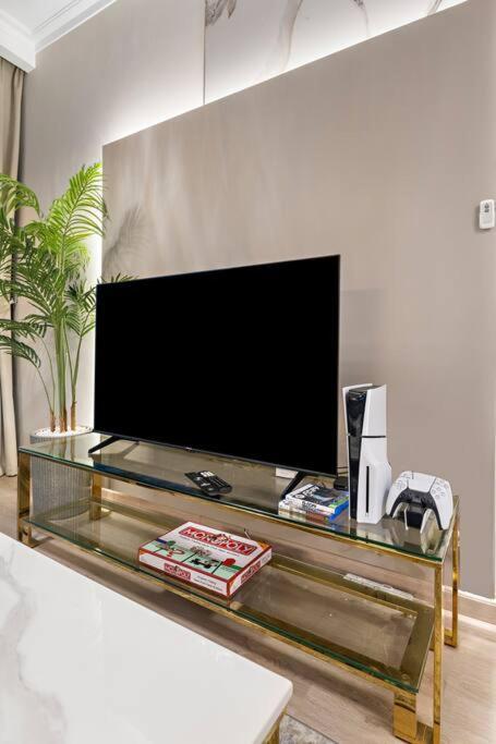 First Class 2br Exquisite Living * Dubai